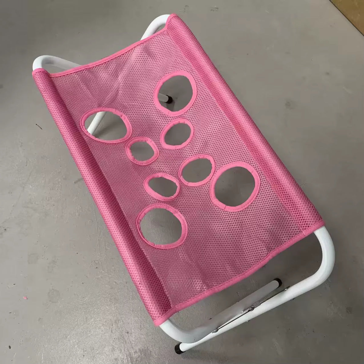 Portable Foldable Hands Free Stainless Steel Frame Breathable Mesh Support Pet Shower Rack Dog Bathing Stand For